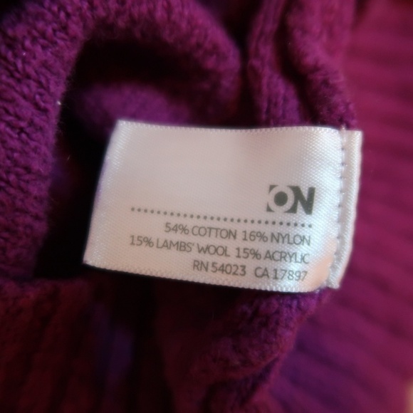 Old Navy Jeweled Purple V-Neck Sweater Medium - Picture 8 of 9